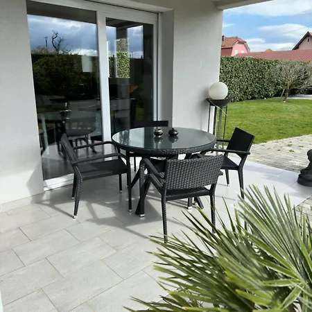 Holiday home Grande Maison Au Calme *