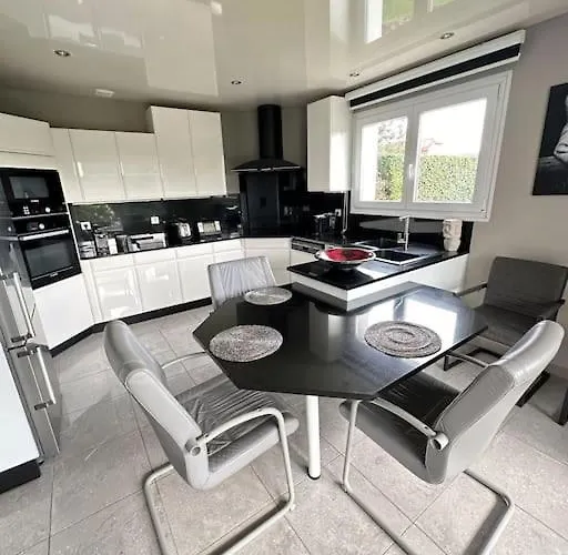 Grande Maison Au Calme Holiday home *