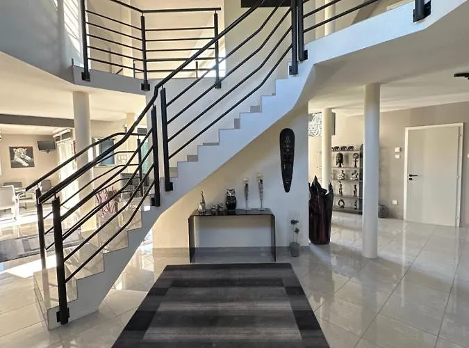 Grande Maison Au Calme *