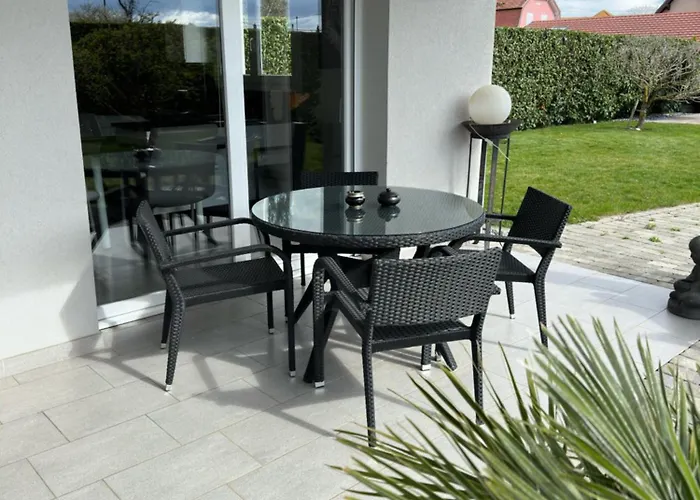 Holiday home Grande Maison Au Calme *